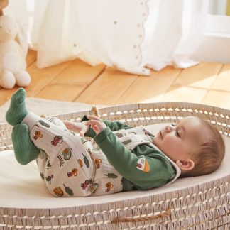 CONJ. PETO ESTAMPADA Y CAMISETA 049 BOSQUE